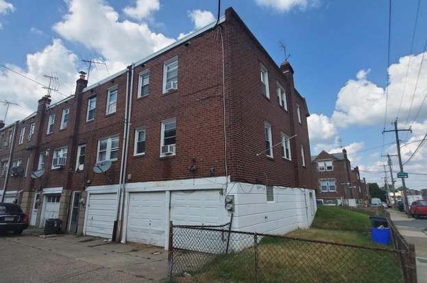 One Garage/Parking Space - 4444 Loring St