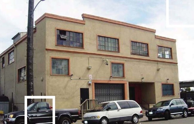 Building Photo - Art Rattan Studios