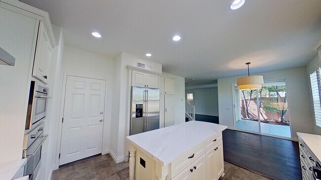 Building Photo - 18 Trail Canyon Dr