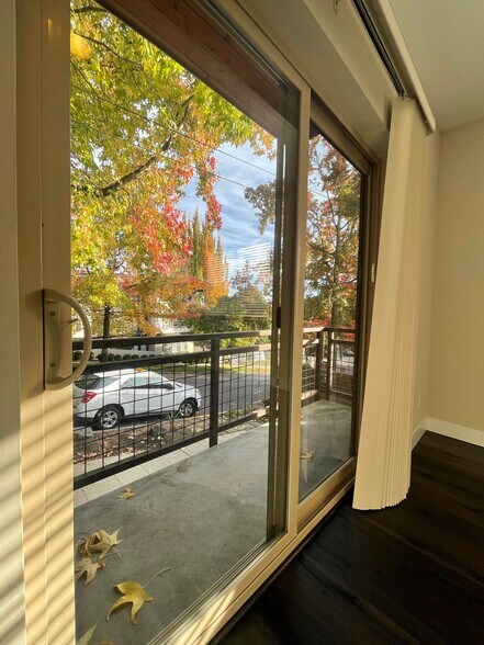 Building Photo - 2311 E John St