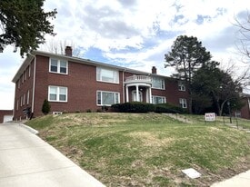 Building Photo - 615 S 38th St