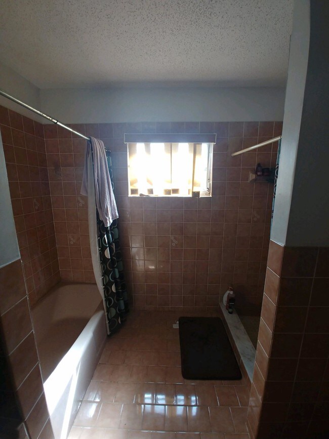 Building Photo - 671 W 35th Street  Riviera Beach FL 33404