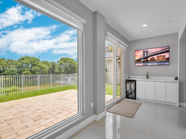 Building Photo - 933 Falling Water Rd