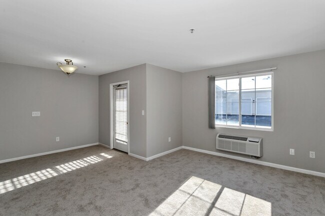 Building Photo - 136 Bertram Dr