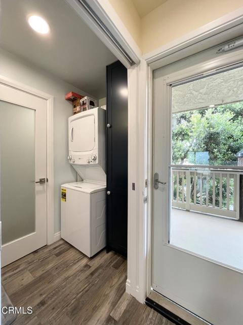 Building Photo - 343 E Surfside Dr