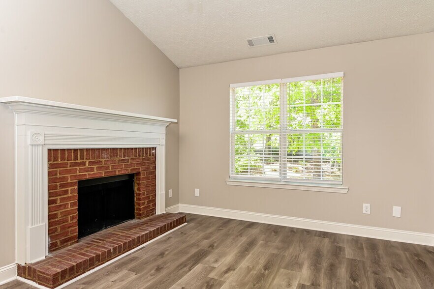 Building Photo - 505 Brewer Dr