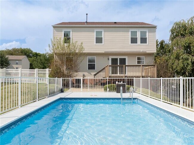 Building Photo - 1421 Sandstone Dr