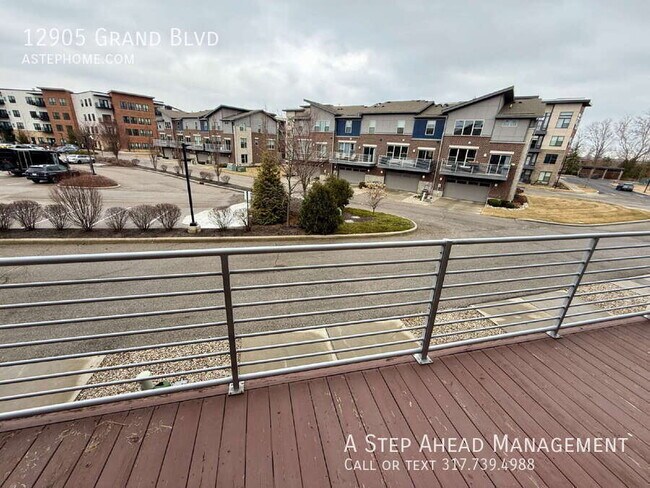 Building Photo - 12905 Grand Blvd