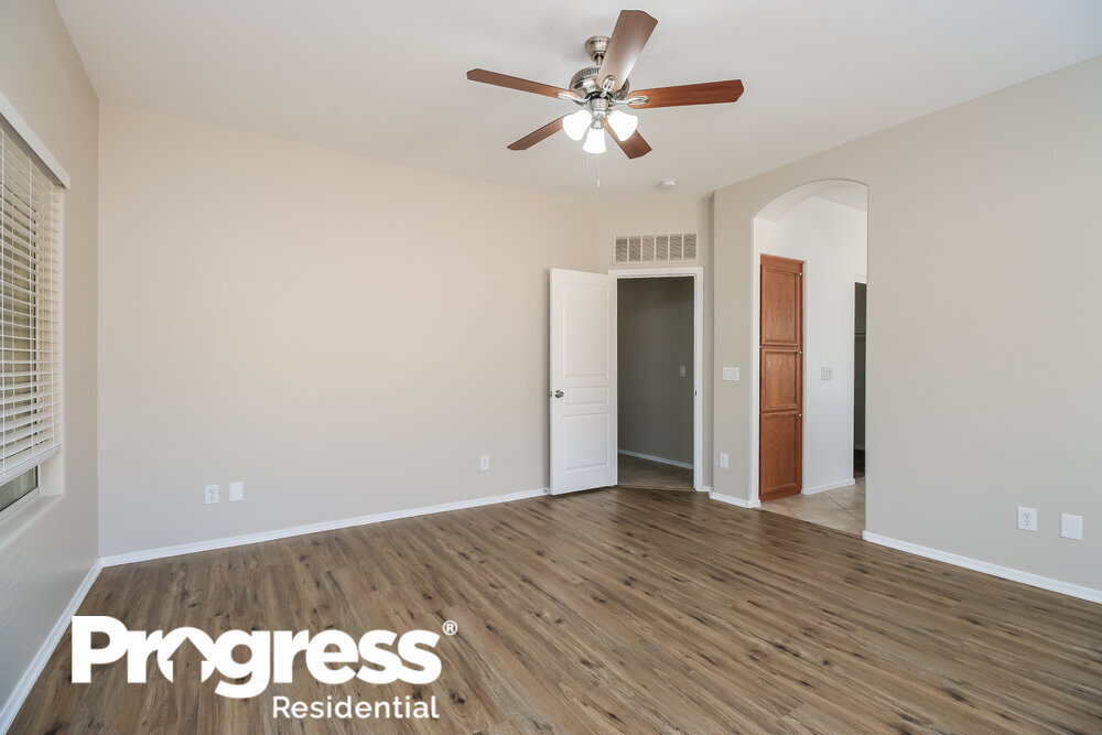 Building Photo - 1958 E Dublin St