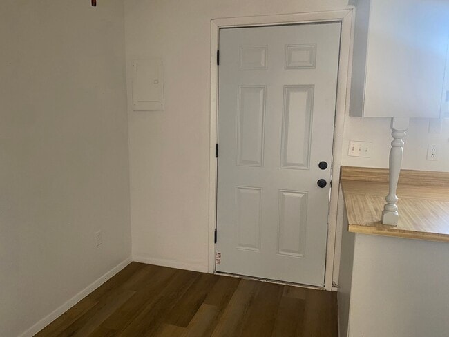 Building Photo - 3155 Posada Ct