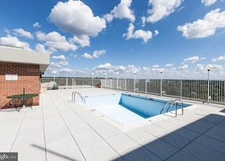 Swimming Pool - 1 E University Pky