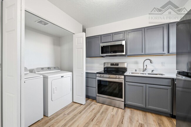 Building Photo - 1468 Acequia Borrada