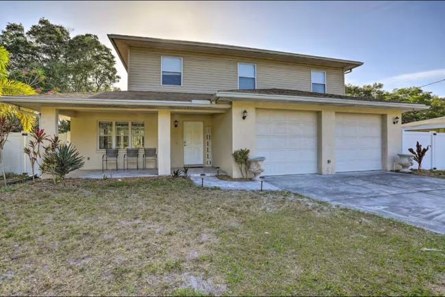 Building Photo - 2181 Poinciana Dr