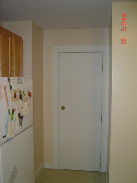 Building Photo - 172 S Branch St