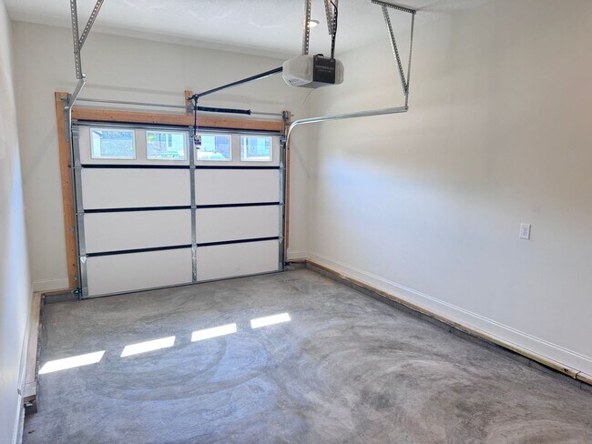 Building Photo - 214 Wayne Hall Rd