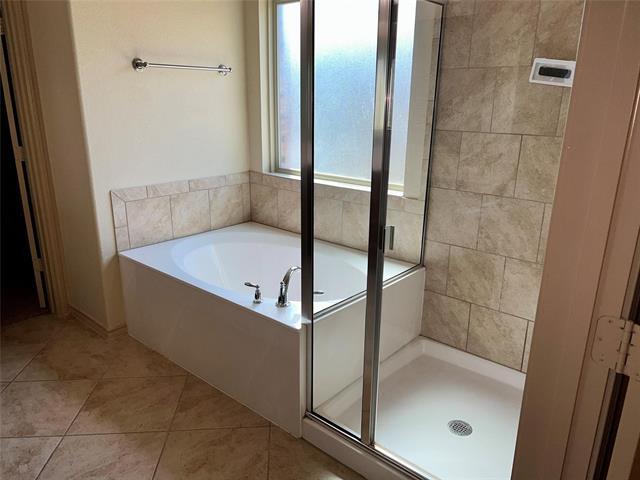 Building Photo - 8 Mapleridge Dr