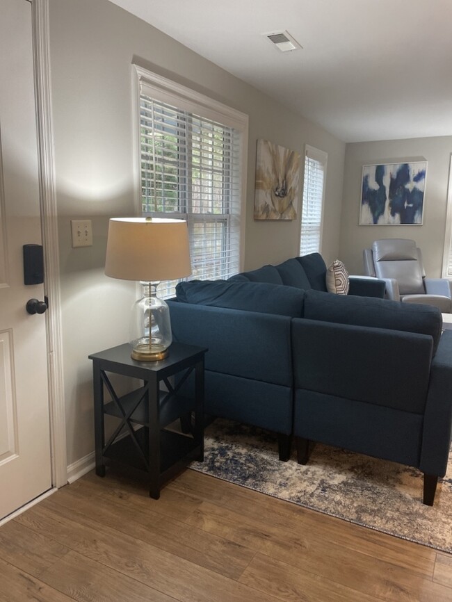 Building Photo - FULLY FURNISHED 408 Miles Road