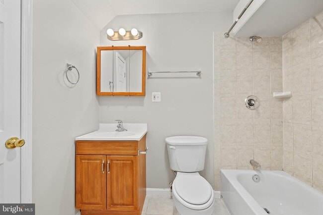 Building Photo - 16 Varone Dr