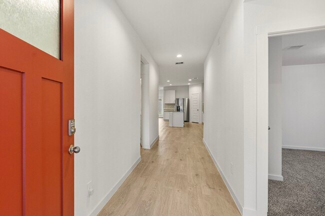 Building Photo - 2732 Misty Elm Ln