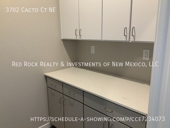 Building Photo - 3702 Cacto Ct