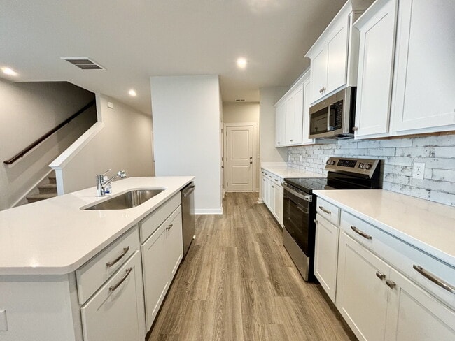 Building Photo - Brand New Single Family Home Just Minutes from Old Town Bluffton!