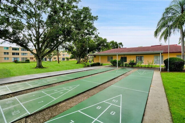 Building Photo - 4920 Locust St NE