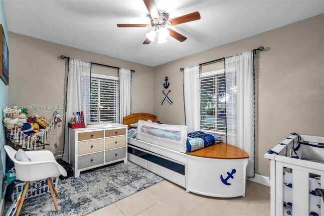 Building Photo - 333 Linwood Dr