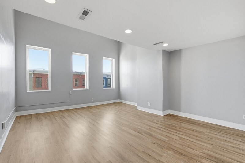 Building Photo - 546 N Fulton Ave