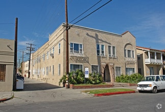 Building Photo - 315 Curson