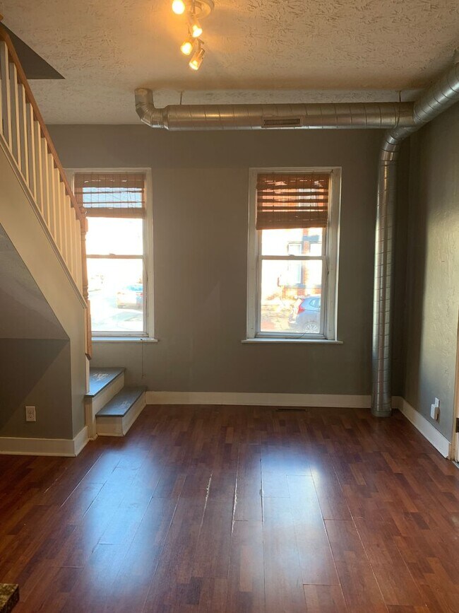 Building Photo - 4600 Plummer St
