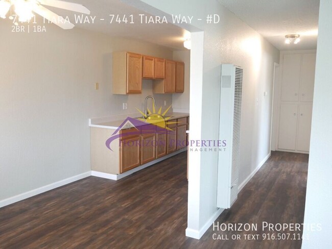 Building Photo - Remodeled 2 Bed 1 Bath 894sqft Second Floo...