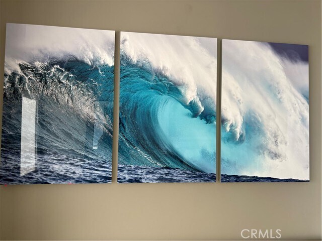 Building Photo - 525 E Seaside Way