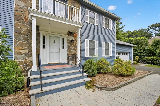 Building Photo - 92 Brook Hollow Dr