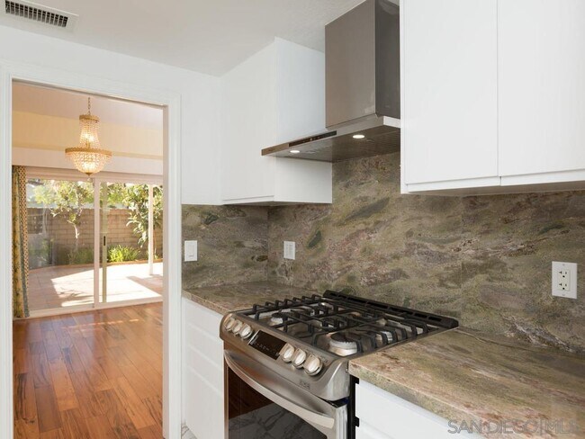 Building Photo - 1804 Caminito Ascua