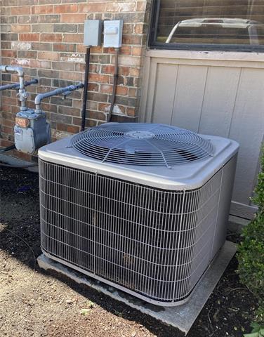 Building Photo - 2036 Signal Ridge Pl