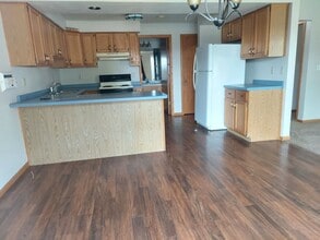 Building Photo - 501-503 Stonegate Drive