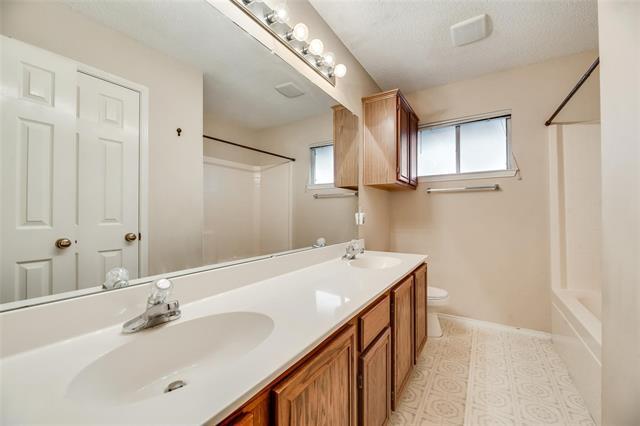 Building Photo - 8113 Heritage Pl Dr