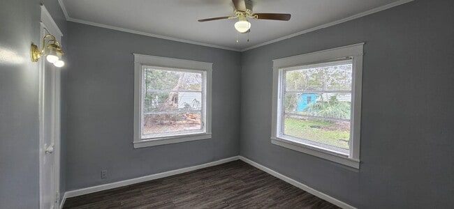 Building Photo - Beautiful 2/1 Single Family Home in Gibsonton! ASK ABOUT OUR MOVE IN SPECIALS!!