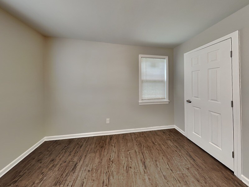 Building Photo - 7745 Madrid Ave