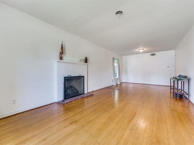 Building Photo - 6917 E Mockingbird Ln