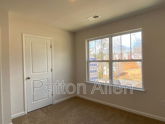 Building Photo - 45 Hamrick Dr