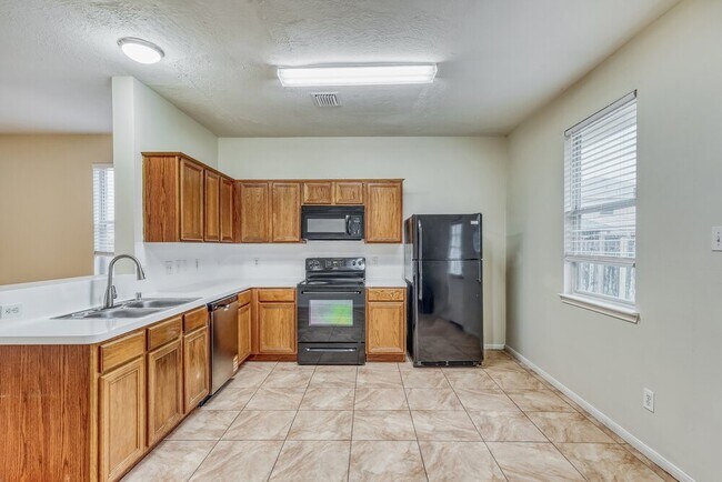 Building Photo - 4838 Montclair Hill Ln