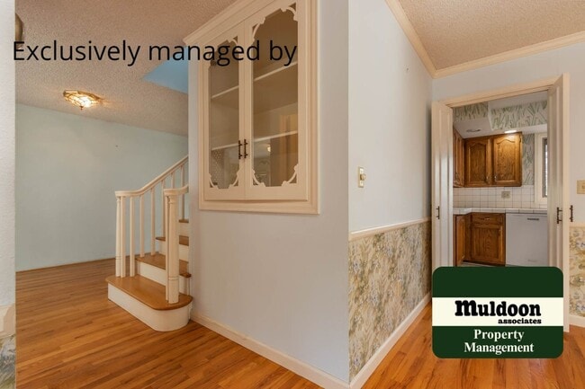 Building Photo - Beautiful 3 bedroom home with two car garage in Old Broadmoor