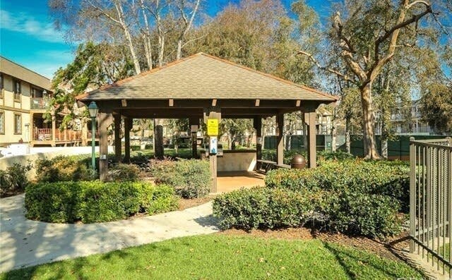 Building Photo - 2 Bedroom ~ Live in the Heart of South Coa...