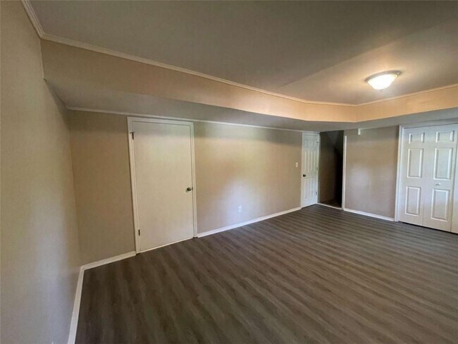 Building Photo - 55 Hunt Ridge Dr