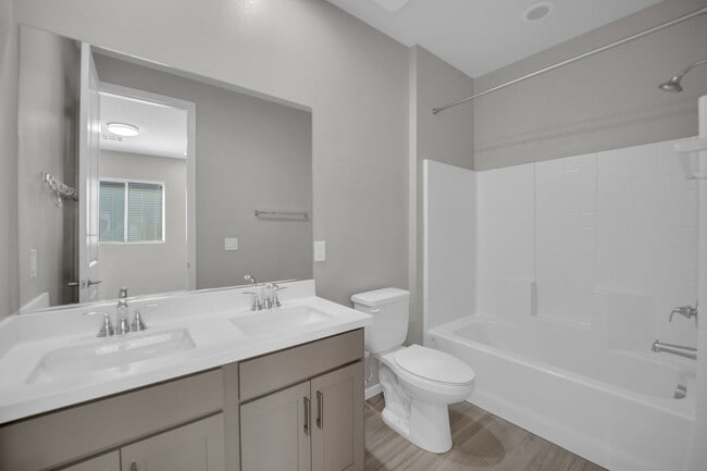 Building Photo - 4bedroom home in Summerlin