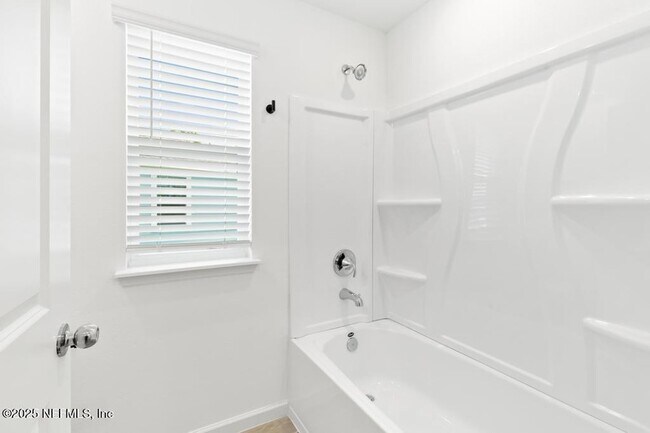 Building Photo - 355 Miromar Lk Dr