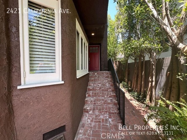 Building Photo - 2421 California Ave