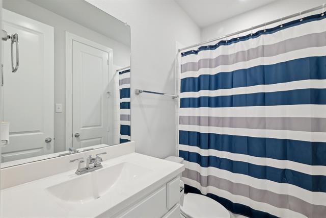 Building Photo - 453 Arcane St