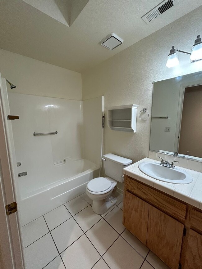 Building Photo - MOVE IN SPECIAL...$500 OFF OF THE 1ST MONT...